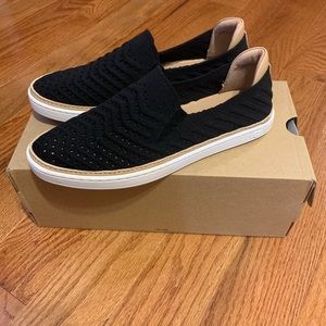 NWT Woman’s Ugg’s Slip-On Sneaker